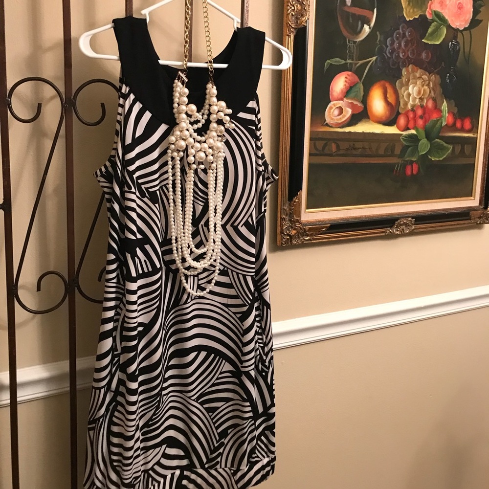 DRESS
